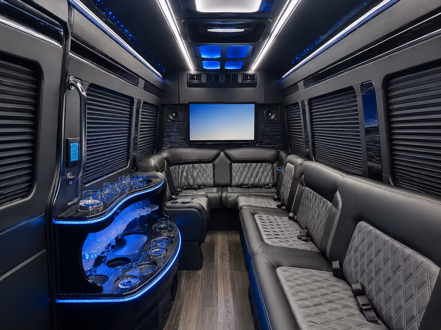 long distance buses to los angeles sporting events from visalia