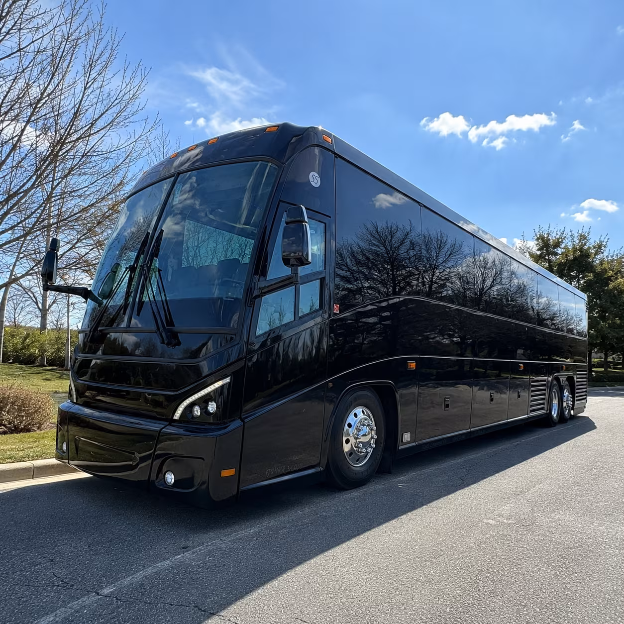 shuttle buses for tulare county government agencies and field operations
