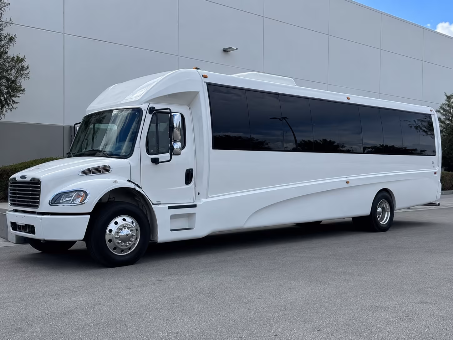 visalia quinceanera sweet 16 party bus rental